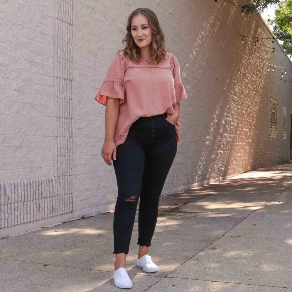 ❤️HP❤️Oversized Ruffle Top - Picture 2 of 8